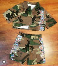 Load image into Gallery viewer, Camo splash 2 piece set
